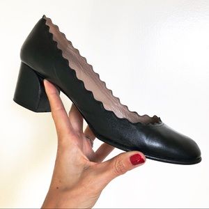 Chloé scalloped leather pumps 👠